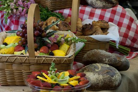 Picnic Basket Delivery: Happiness Comes Free With Each Box!