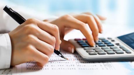 Finance or Accounting: Which Degree is Right For You?