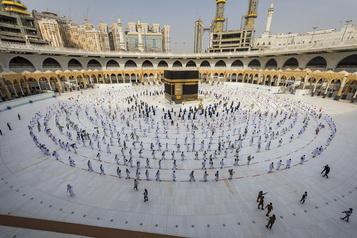  Fin d’un hajj exceptionnel en pleine pandémie)