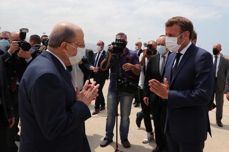 lebanon:-macron-wants-to-“organize-international-aid”,-calls-for-reforms