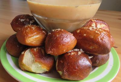 Soft Pretzels & Beer Cheese Dip