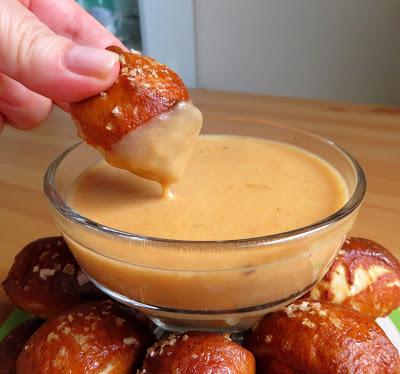 Soft Pretzels & Beer Cheese Dip