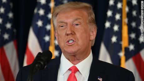 Trump signs executive actions after stimulus talks break down on Capitol Hill Trump signs executive actions after stimulus talks break down on Capitol Hill