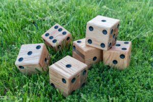 yard dice