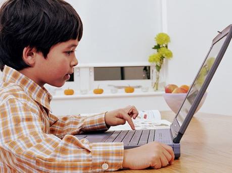How Can Keylogger Help Parents Make Sure Kids are Safe Online?