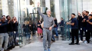 Apple boss Tim Cook reaches billionaire status
