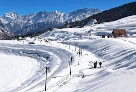 5 Places To See Snowfall In India Till Early Summers