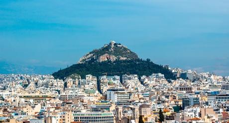 Top 10 travelling hacks only a local can reveal you about Athens