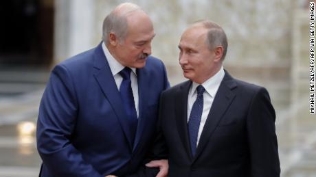 Belarus: Angry workers heckle Belarus’ Lukashenko as challenges to his decades-long rule grow Belarus: Angry workers heckle Belarus’ Lukashenko as challenges to his decades-long rule grow