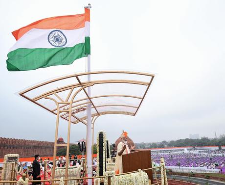Serangulam Bashyam @ Arya - hoisting Indian National flag in 1932
