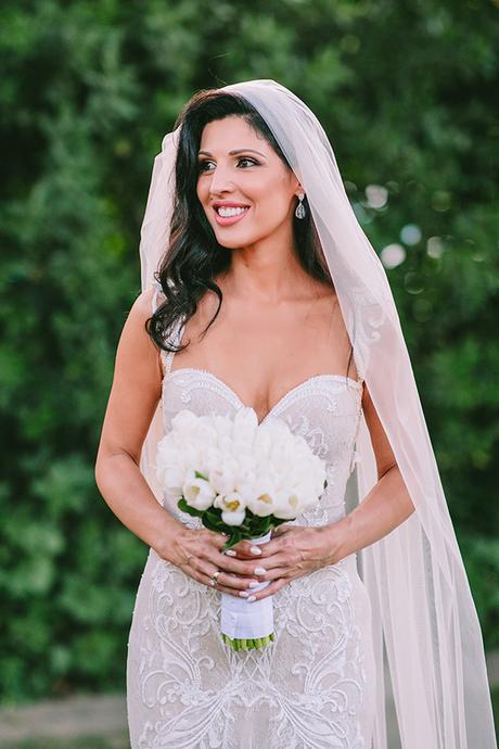 romantic-summer-wedding-elegant-details-residence-venue_02