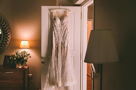 romantic-summer-wedding-elegant-details-residence-venue_07