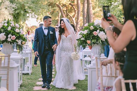 romantic-summer-wedding-elegant-details-residence-venue_19