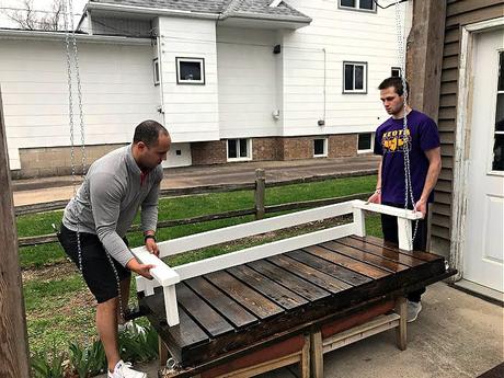 8 Easy Steps to a DIY Porch Swing Bed