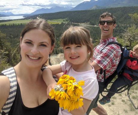 8 top tips for hiking with young children