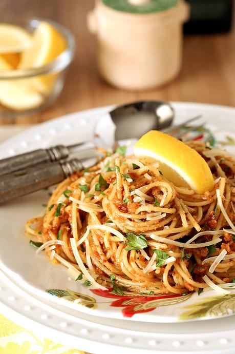 Pasta with Sun-Dried Tomato and Roasted Almond Pesto