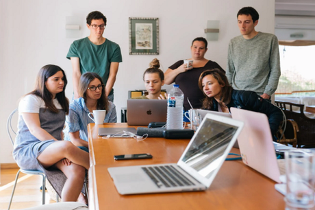 How to Provide Remote Employees With Blended Training