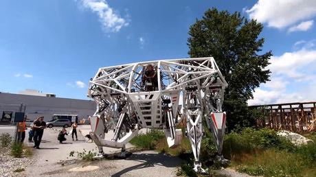 Prosthesis is a real-life mech suit you can pilot, like the Power Loader