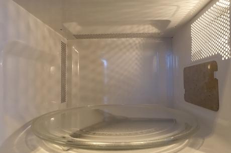 How to clean your microwave