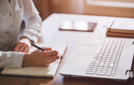 5 Worldly Knowledge You Can Gain By Writing College Papers for Money