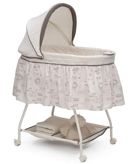 Getting the Delta Children Deluxe Sweet Bassinet for your Baby