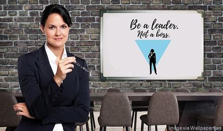 businesswoman-boss-leadership