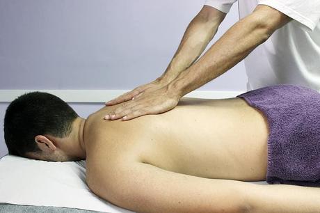 Back Pain Treatments Under a Chiropractor