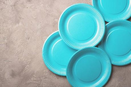 blue-paper-plates
