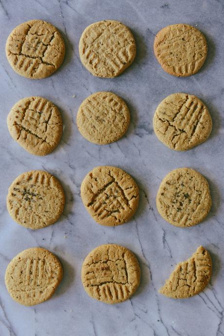 Almond Flour Peanut Butter Cookies (Gluten-Free)