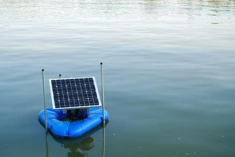 solar-panel-on-boat