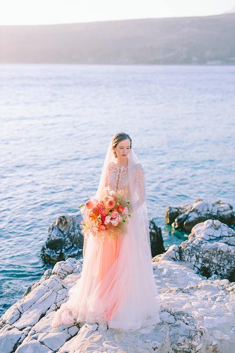 colorful-styled-shoot-mani-most-elegant-details_13x