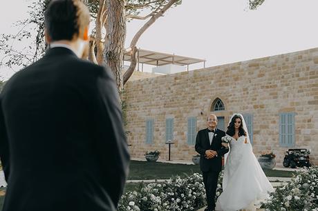 intimate-outdoor-wedding-lebanon-romantic-elegant-touches_09