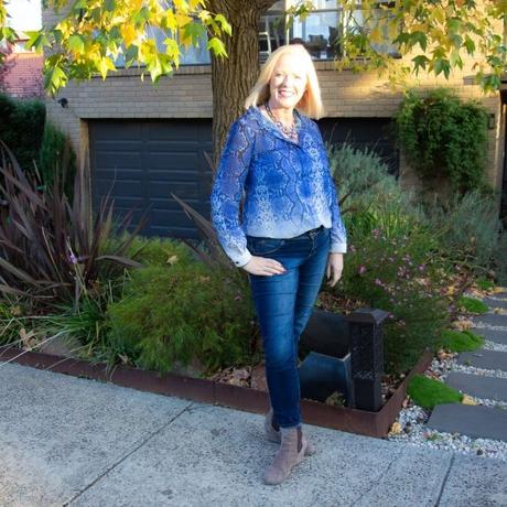 What to wear with Jeans - blouse and boots