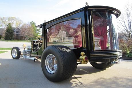 Ten of the Worlds Most Unusual Funeral Cars (Hearses)