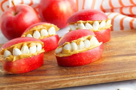 Funny Face Halloween Apples (Kid-Friendly)