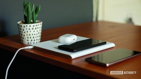 Xiaomi Mi 20W Smart Tracking Wireless Charging Pad review: Worth the hype?