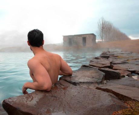 Quarantining under the Northern Lights
