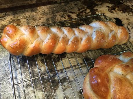 Challah: Braided Loaves of Tradition