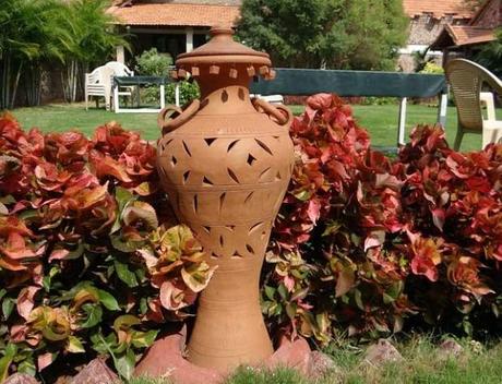 Best Spray Paint for Metal to Revive Your Yard Decor