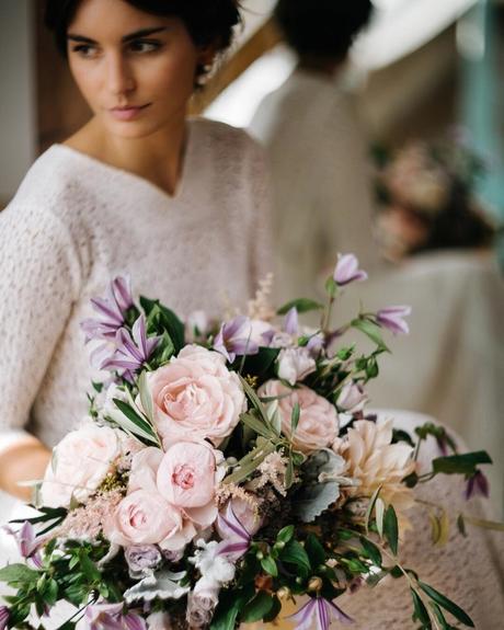 lavender wedding colors bouquet flowers bride
