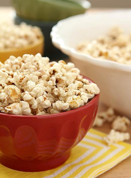 Sugar and Spice Popcorn with Cinnamon, Nutmeg, and Ginger