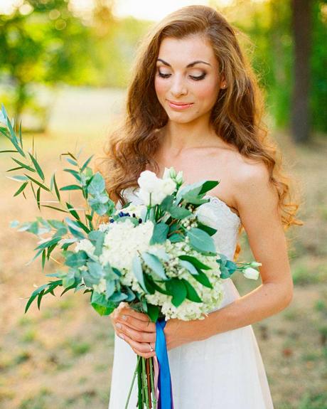 blue and white flowers bouquet bride