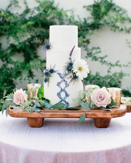 blue and white wedding colors cake decor