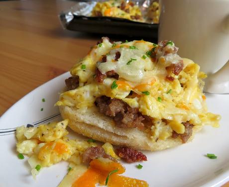 English Muffin Breakfast Pizza