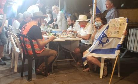 holiday meals at Balfour protests unreasonable