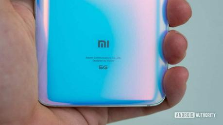 Patent suggests future Xiaomi foldable phones may bend in a Z shape
