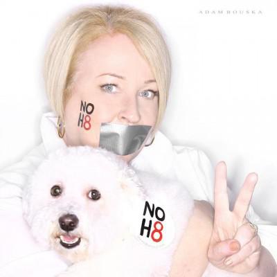 dale raoul 400x400 Dale Raoul supports NOH8 campaign with photo shoot