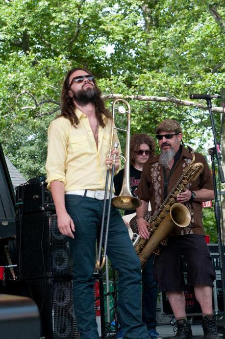 Diamond Rugs 5 ALABAMA SHAKES PLAYED CENTRAL PARK [PHOTOS] 