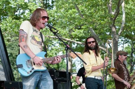 Diamond Rugs 6 ALABAMA SHAKES PLAYED CENTRAL PARK [PHOTOS] 