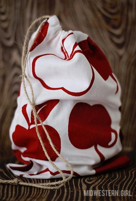 inspired by martha...drawstring bread bag TUTORIAL